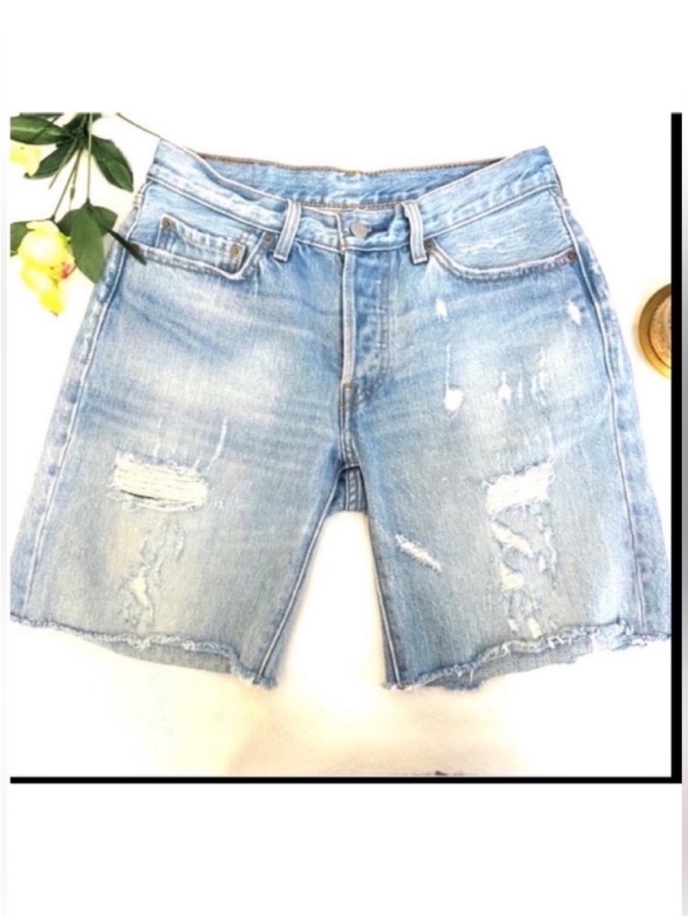 Levi's 501 Light Wash Distressed Denim Cutoff Shorts Size 26